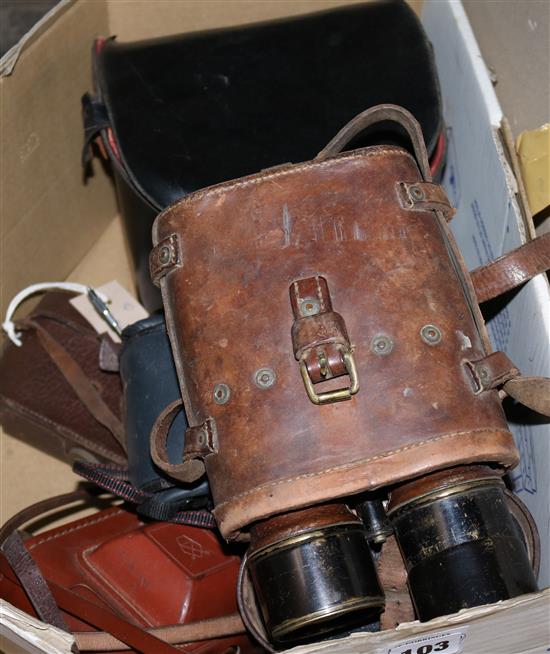 Pair MG WWI binoculars, cased, Voigtlander Vito I camera, 1939, sundry cameras etc